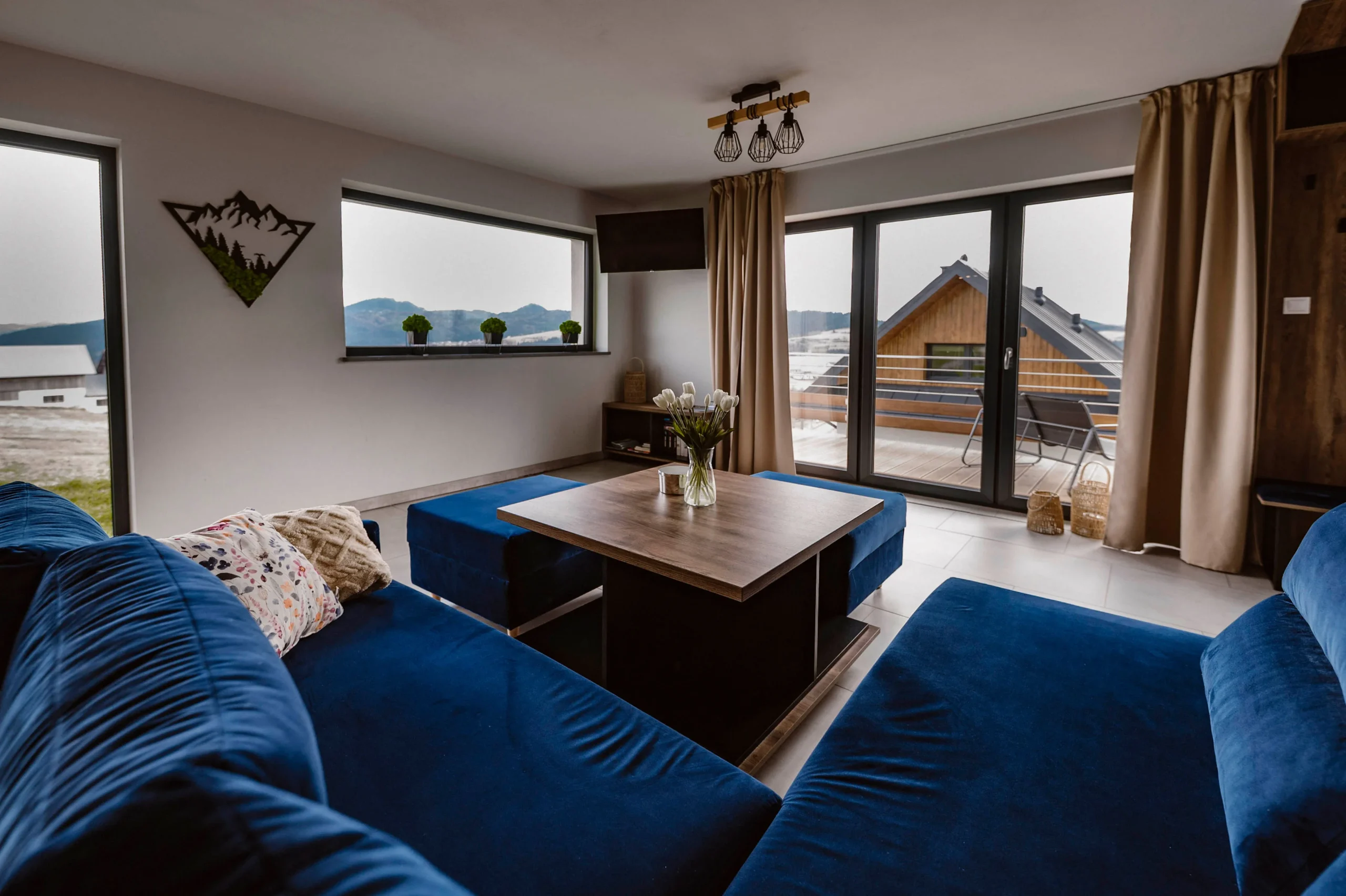 Salon z widokiem na góry - Szczytowisko